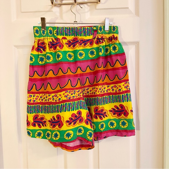 Colorful silk Oscar de la Renta shorts